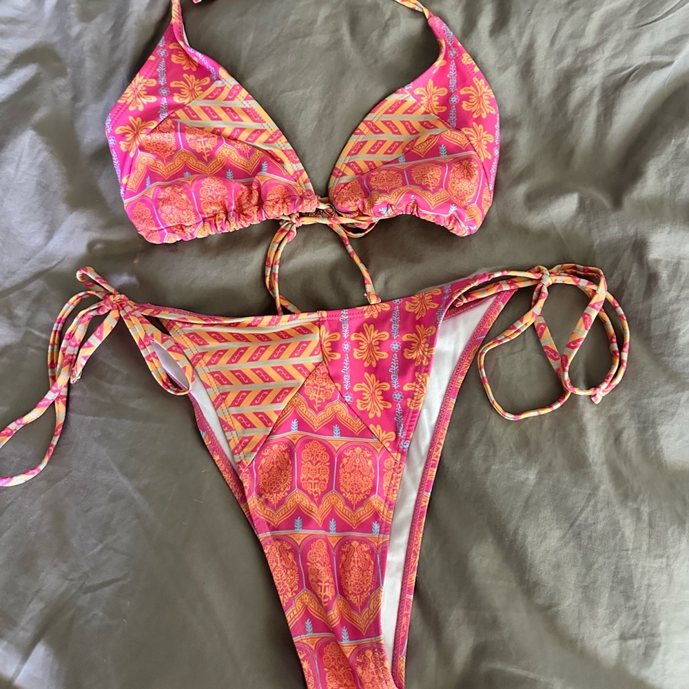 Women’s pink and orange bikini SIZE LARGE